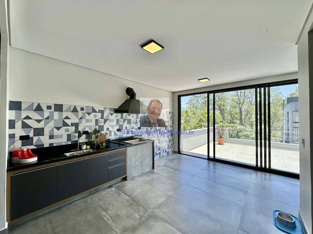 Casa à venda com 3 quartos, 321m² - Foto 4