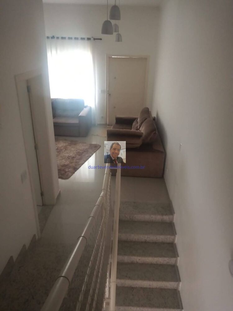 Casa à venda com 3 quartos, 182m² - Foto 2