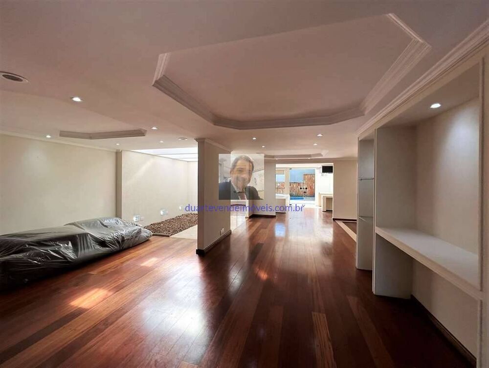 Casa à venda com 4 quartos, 360m² - Foto 2