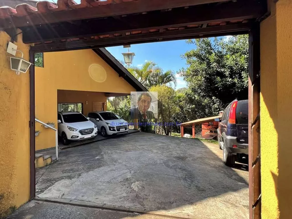 Casa à venda com 4 quartos, 275m² - Foto 3