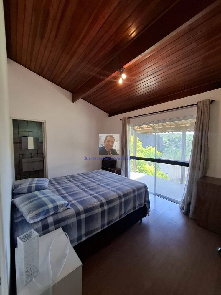 Casa à venda com 3 quartos, 1300m² - Foto 2