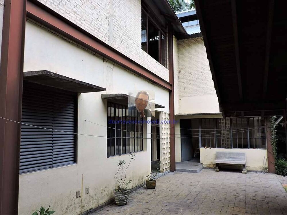 Casa de Condomínio à venda com 5 quartos, 365m² - Foto 4