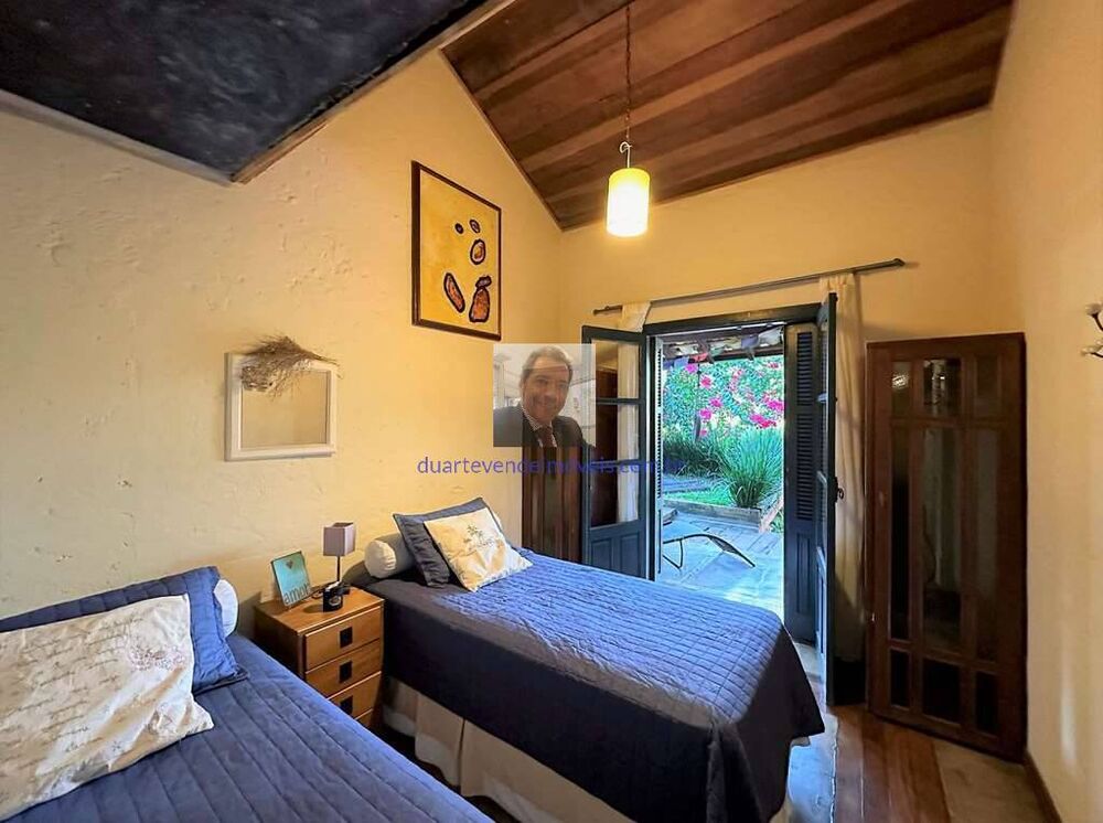Casa à venda com 5 quartos, 334m² - Foto 3