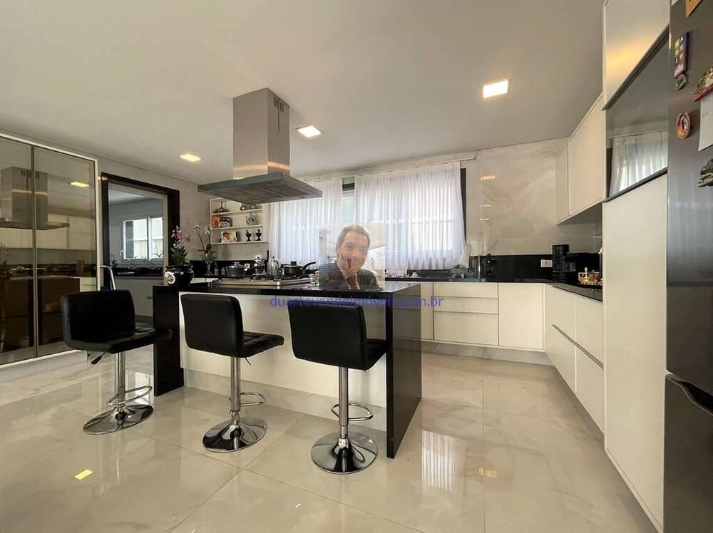 Casa à venda com 4 quartos, 883m² - Foto 4