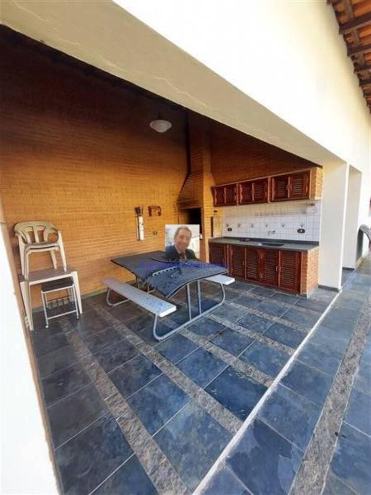 Casa de Condomínio à venda e aluguel com 3 quartos, 346m² - Foto 1