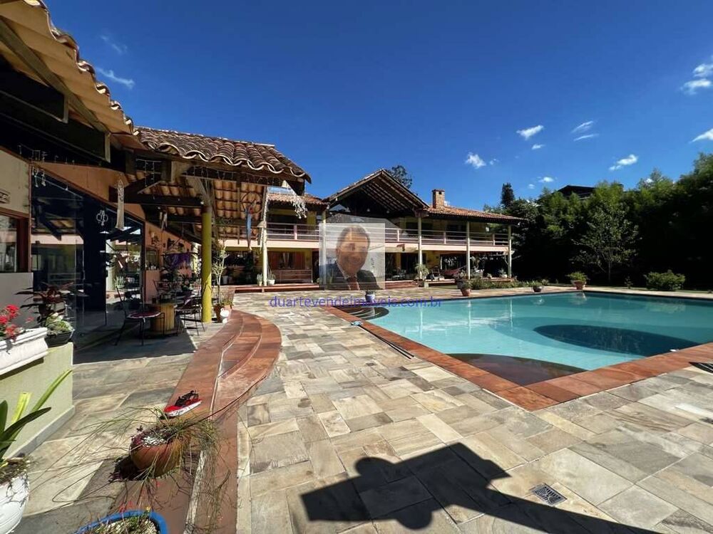 Casa, 5 quartos, 1333 m² - Foto 1