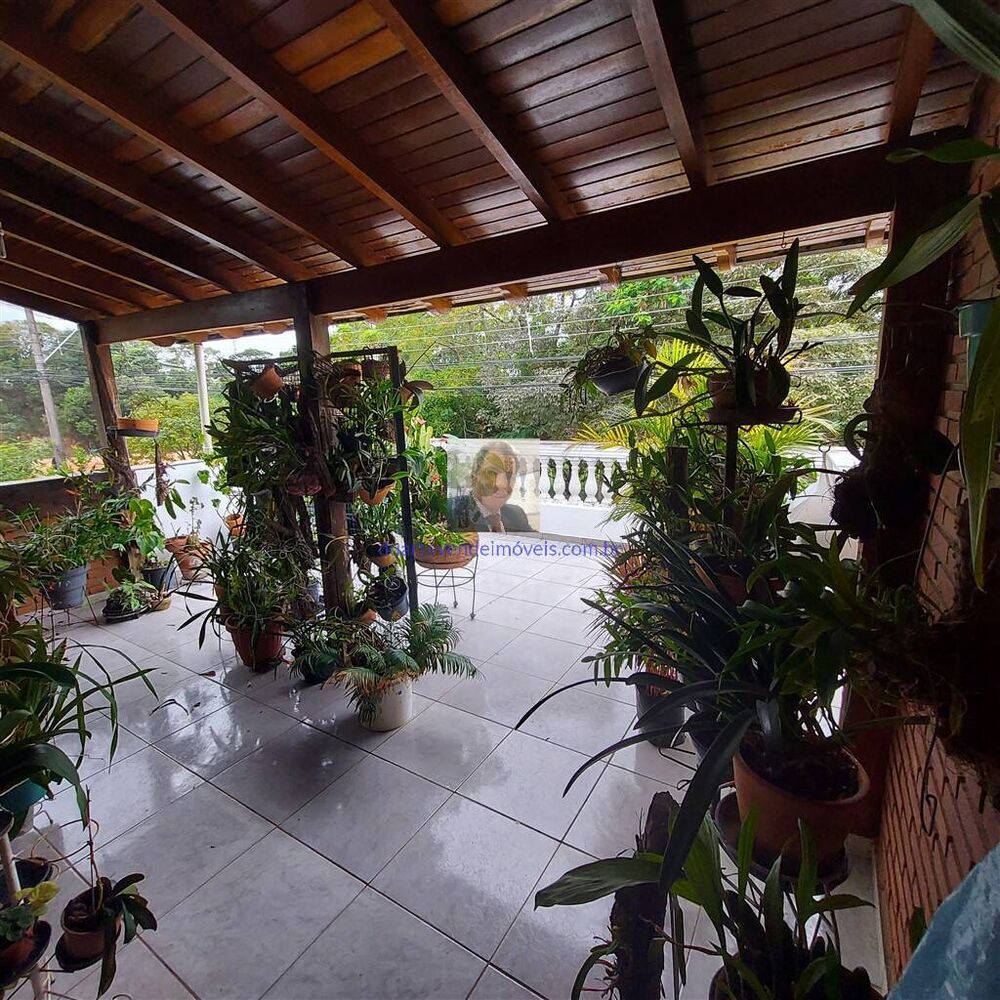 Casa, 3 quartos, 228 m² - Foto 1