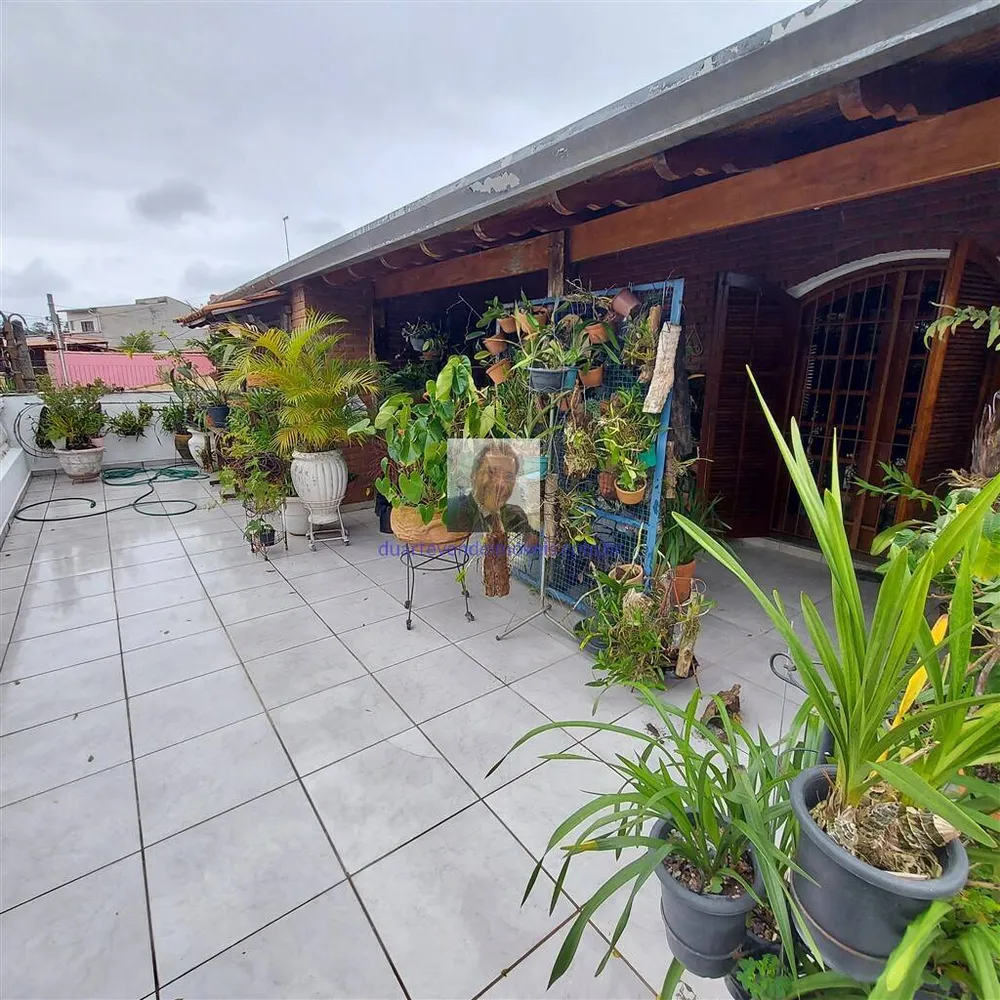 Casa, 3 quartos, 228 m² - Foto 1