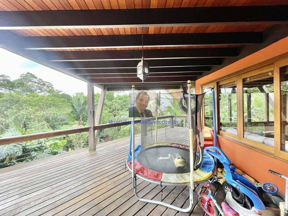 Casa de Condomínio à venda com 3 quartos, 282m² - Foto 2