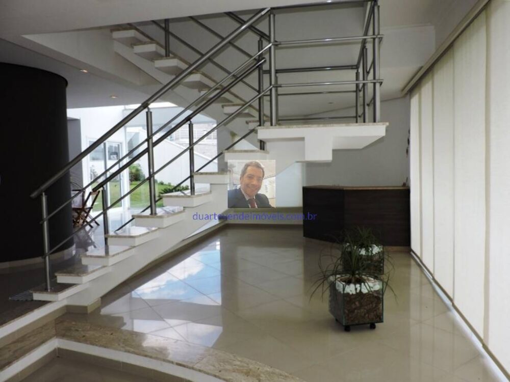 Casa à venda com 4 quartos, 450m² - Foto 4
