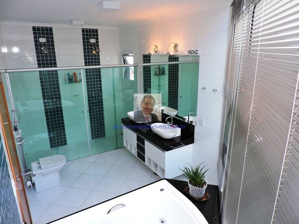 Casa à venda com 4 quartos, 450m² - Foto 8