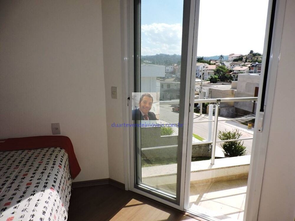 Casa à venda com 4 quartos, 450m² - Foto 7
