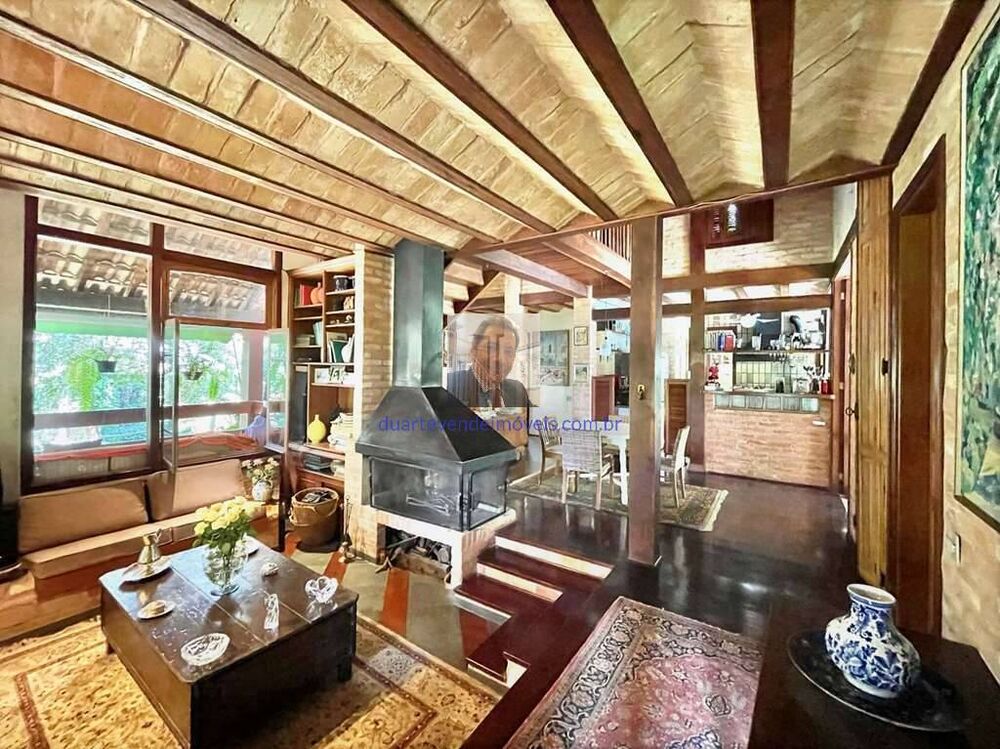 Casa de Condomínio à venda com 3 quartos, 363m² - Foto 3