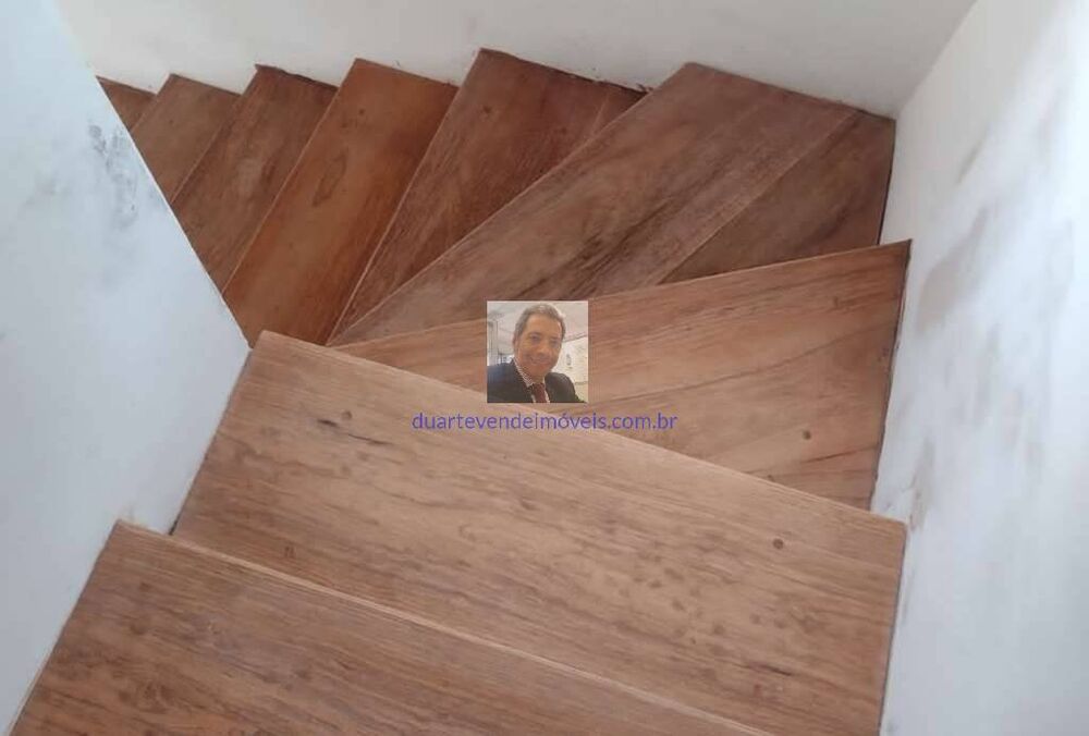 Casa à venda com 2 quartos, 65m² - Foto 3