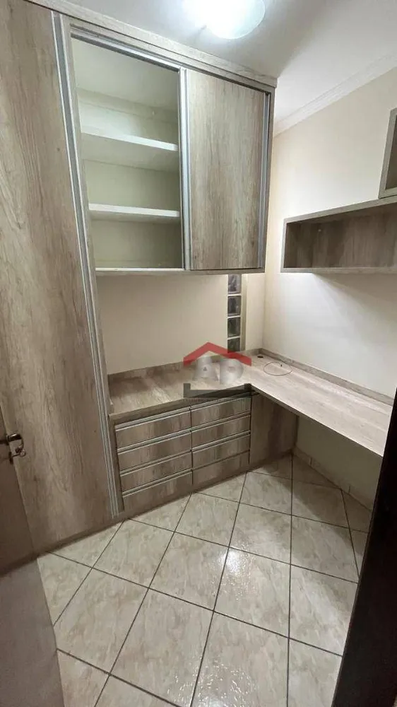 Casa, 3 quartos, 220 m² - Foto 13