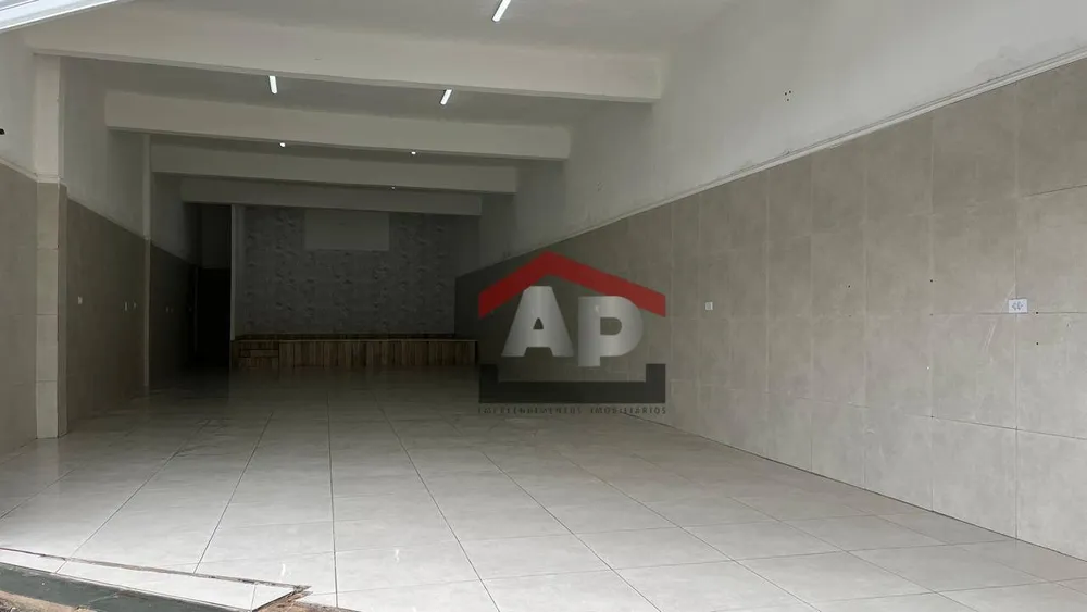 Casa, 3 quartos, 220 m² - Foto 2