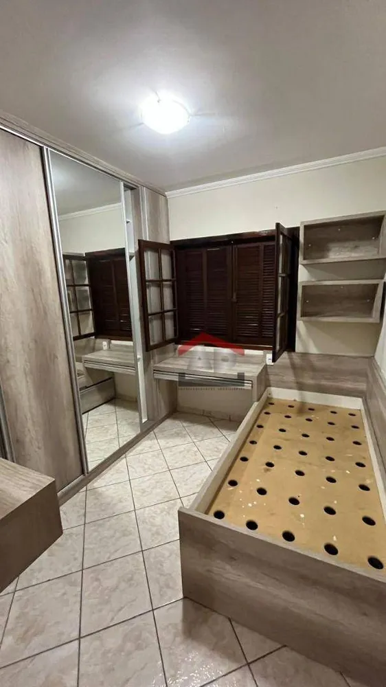 Casa, 3 quartos, 220 m² - Foto 11