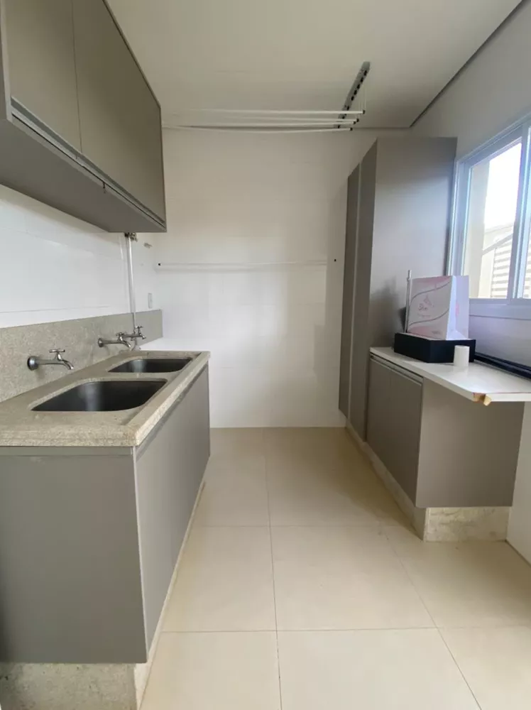 Casa de Condomínio para alugar com 3 quartos, 328m² - Foto 14