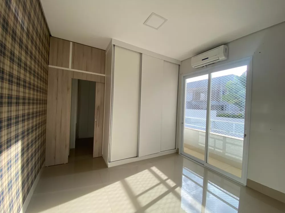 Casa de Condomínio para alugar com 3 quartos, 328m² - Foto 3