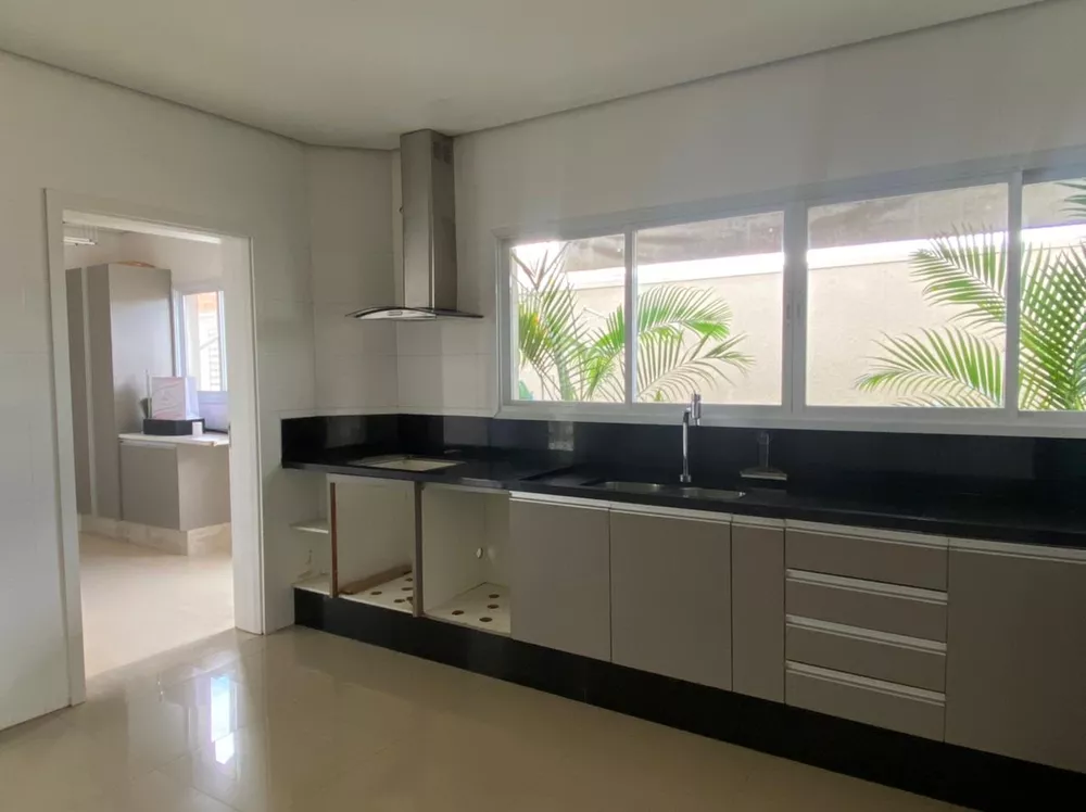 Casa de Condomínio para alugar com 3 quartos, 328m² - Foto 11