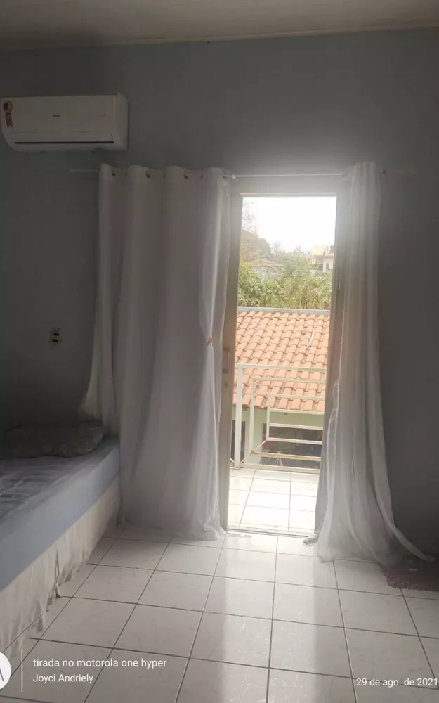 Casa à venda com 3 quartos, 187m² - Foto 2