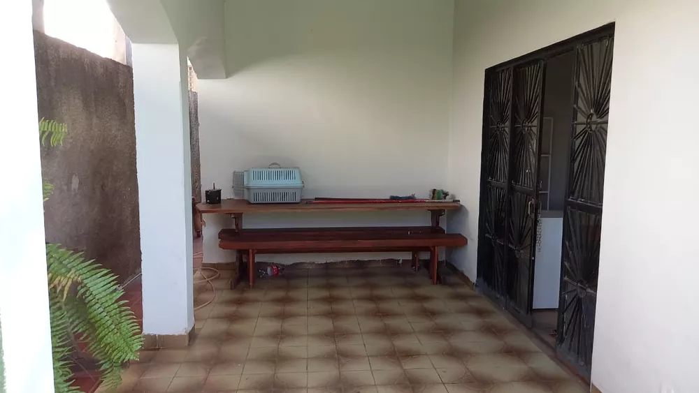 Casa à venda com 3 quartos, 189m² - Foto 3