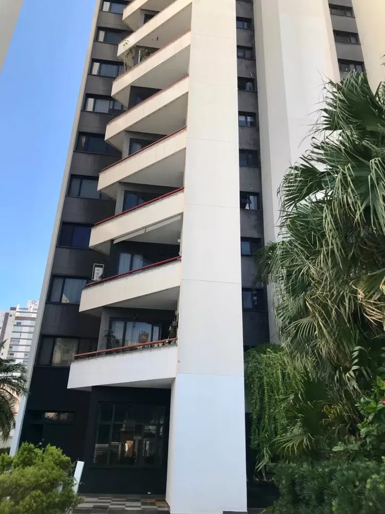 Apartamento à venda com 4 quartos, 180m² - Foto 4