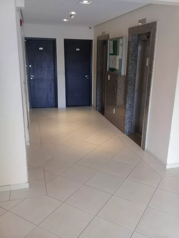 Apartamento à venda com 4 quartos, 101m² - Foto 2