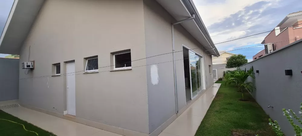 Casa de Condomínio à venda com 4 quartos, 270m² - Foto 3