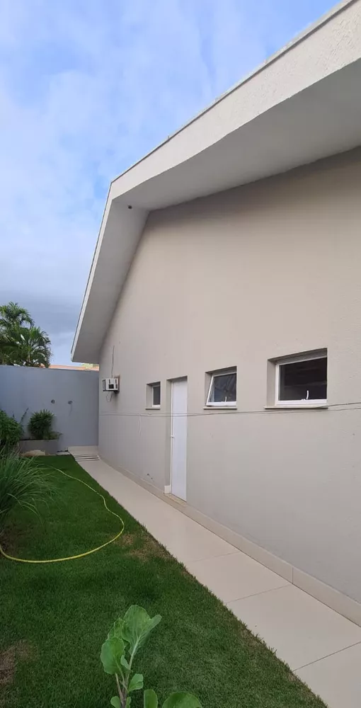 Casa de Condomínio à venda com 4 quartos, 270m² - Foto 2