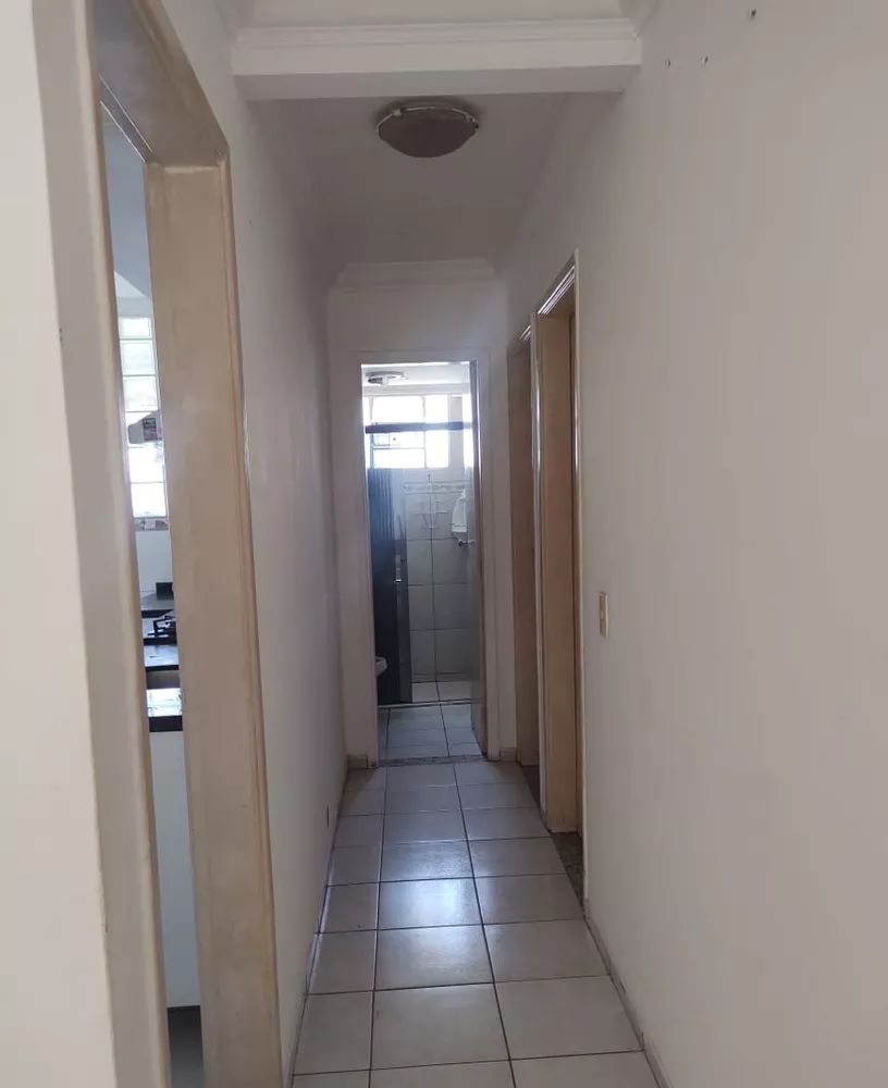 Apartamento para alugar com 3 quartos, 76m² - Foto 4