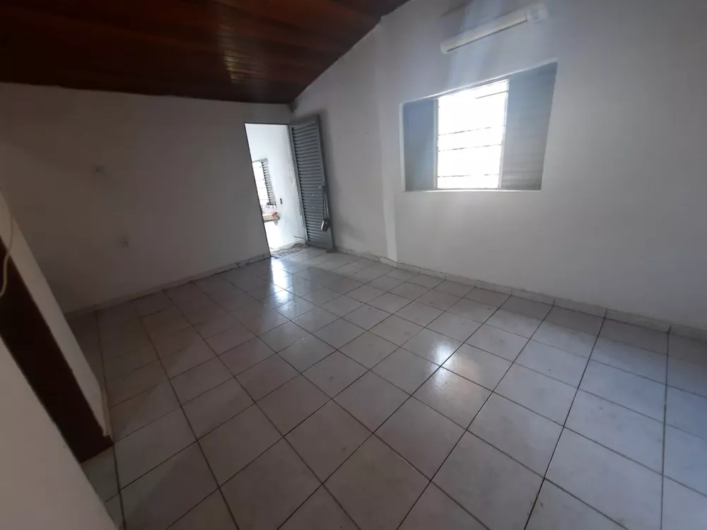 Casa à venda com 2 quartos, 150m² - Foto 3