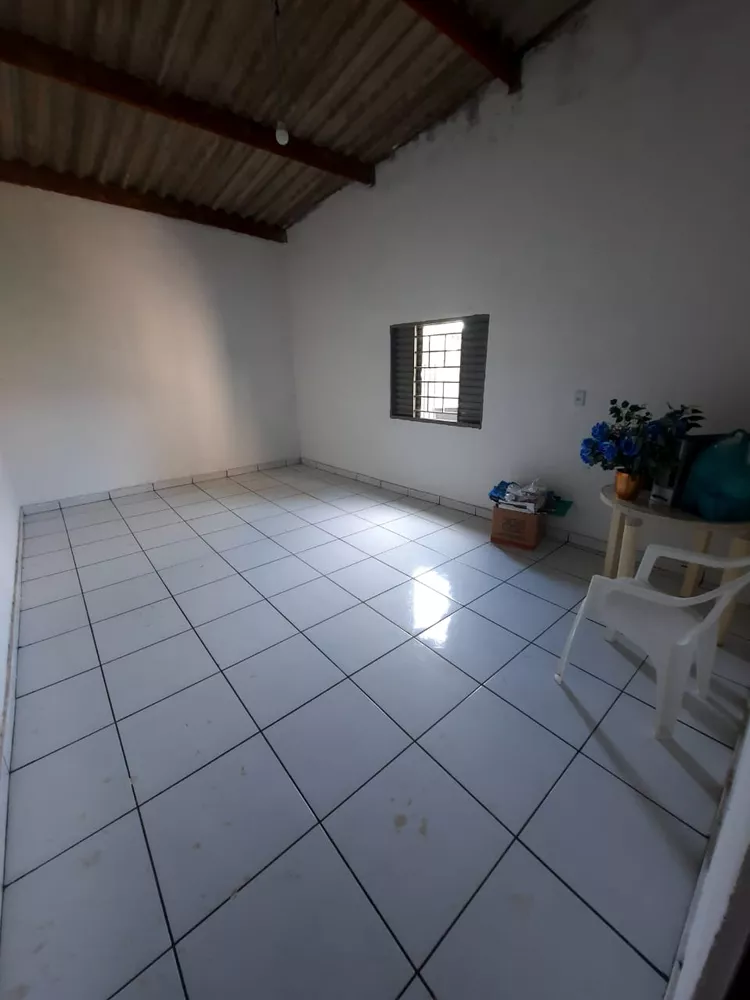 Casa à venda com 2 quartos, 150m² - Foto 2