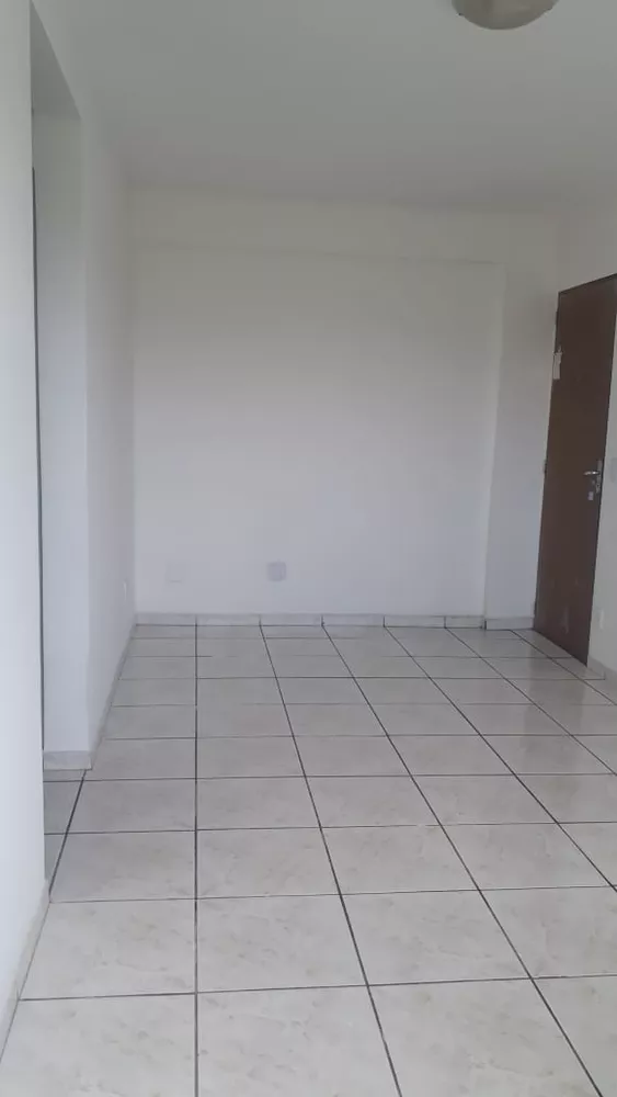 Apartamento à venda com 2 quartos, 64m² - Foto 3