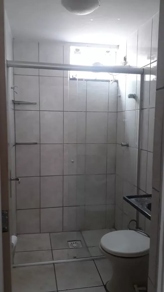 Apartamento à venda com 2 quartos, 64m² - Foto 2