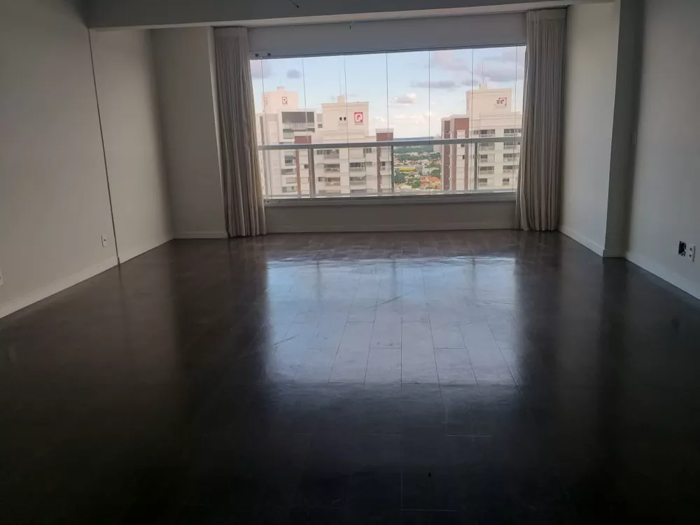 Apartamento à venda com 3 quartos, 118m² - Foto 4