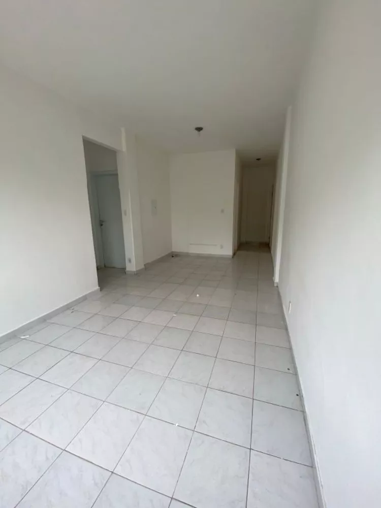 Apartamento à venda com 2 quartos, 61m² - Foto 4