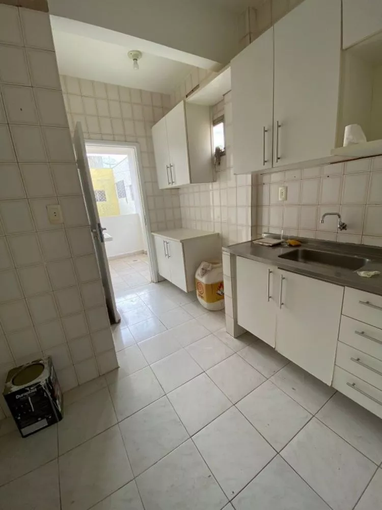 Apartamento à venda com 2 quartos, 61m² - Foto 3