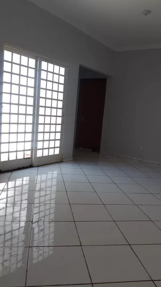 Casa à venda com 3 quartos, 90m² - Foto 3