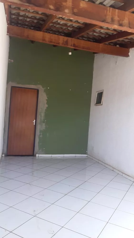 Casa à venda com 3 quartos, 90m² - Foto 1