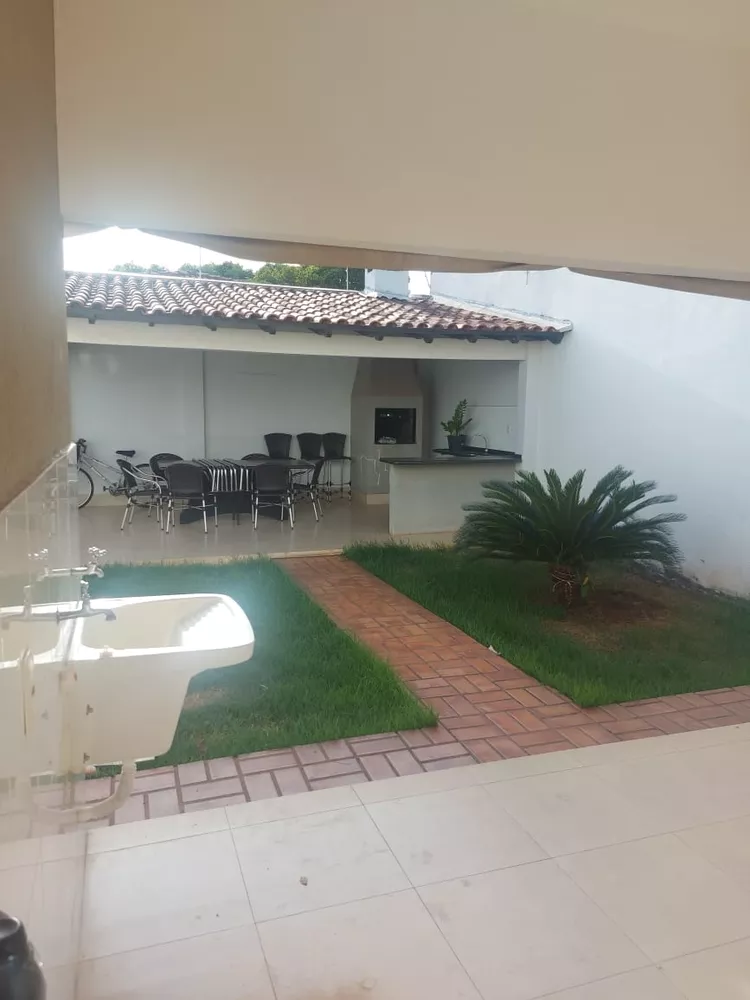 Casa à venda com 4 quartos, 164m² - Foto 8