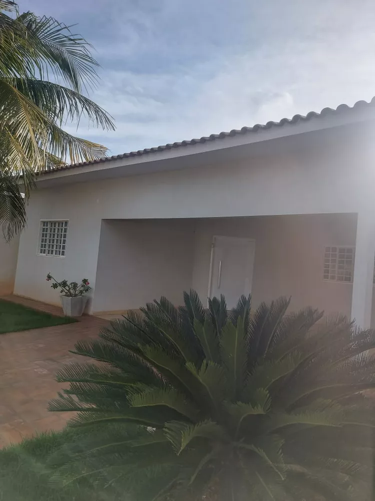 Casa à venda com 4 quartos, 164m² - Foto 1