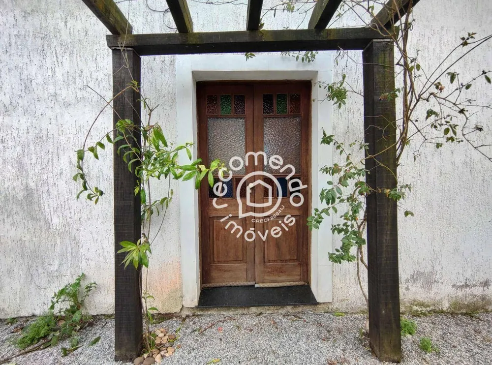 Casa, 3 quartos, 274 m² - Foto 1