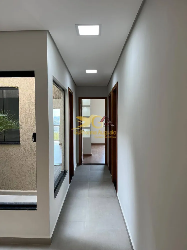 Casa, 3 quartos, 236 m² - Foto 1