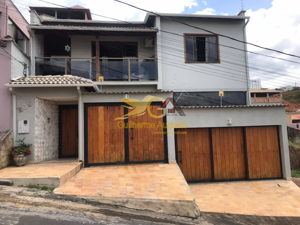 Casa, 3 quartos, 261 m² - Foto 1