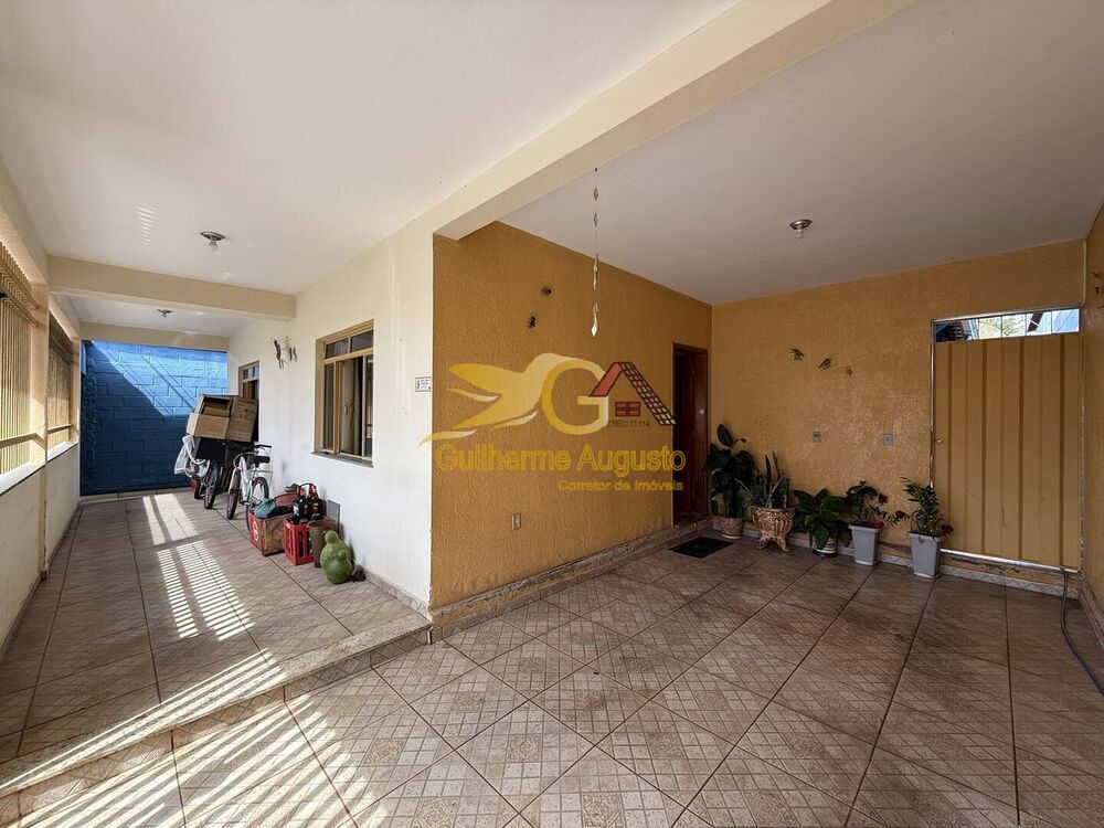 Casa, 4 quartos, 180 m² - Foto 1