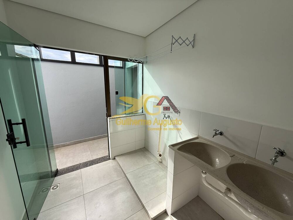 Casa, 5 quartos, 260 m² - Foto 3