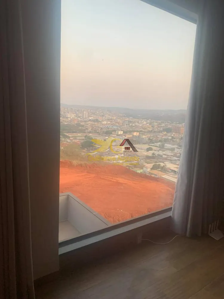 Casa, 4 quartos, 325 m² - Foto 1