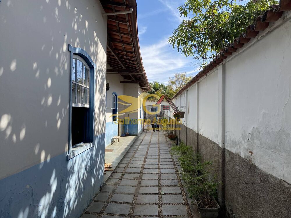 Casa à venda com 4 quartos, 1213m² - Foto 1