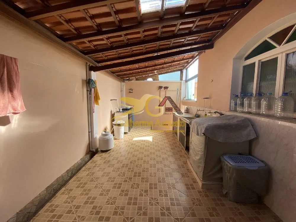 Casa, 3 quartos, 252 m² - Foto 2